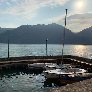 https://al-porticciolo-casa-vacanze.it-lombardy.com